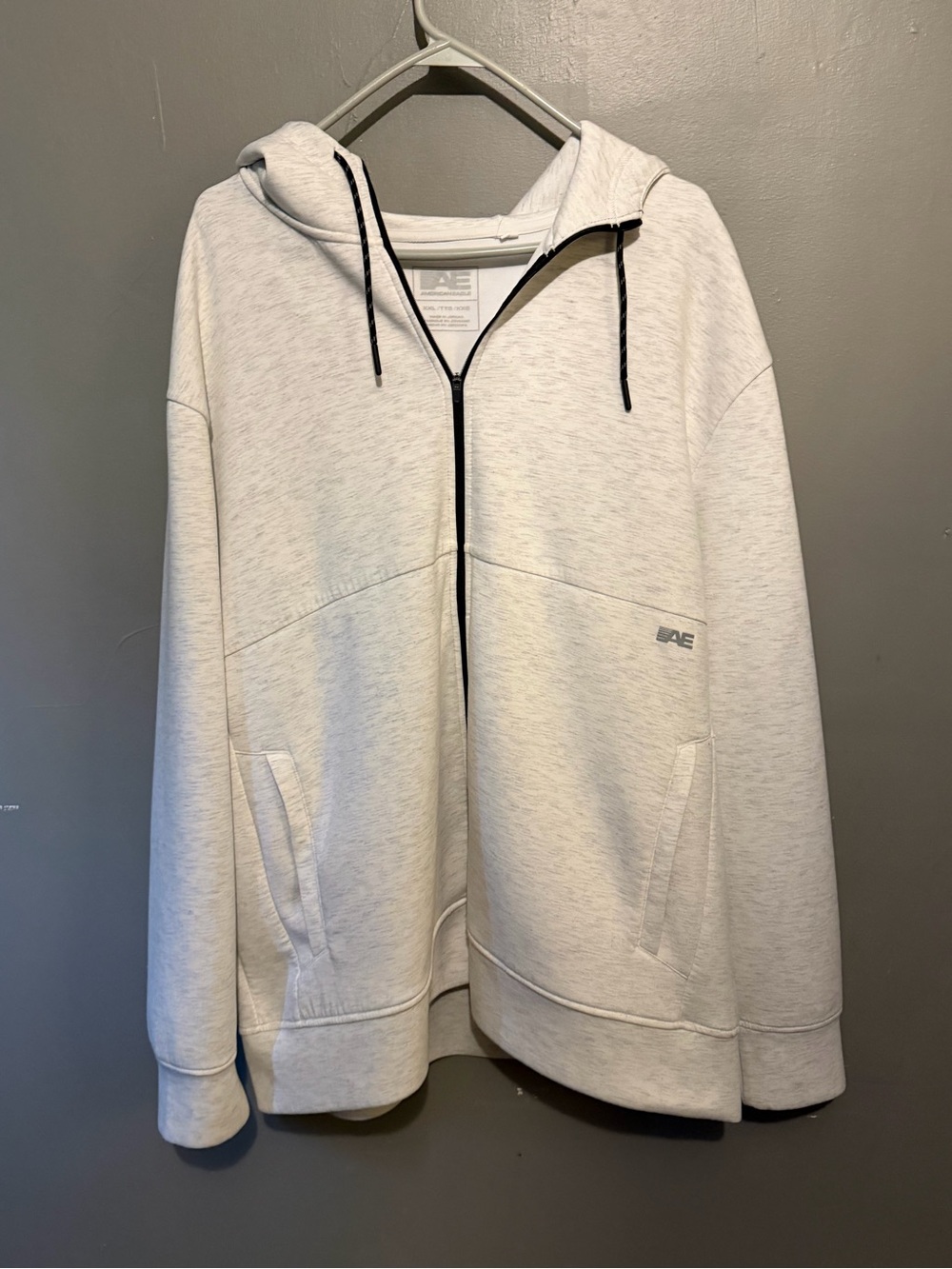 American Eagle Outfitters Men's Light Gray Zip-Up Hooded Sweatshirt